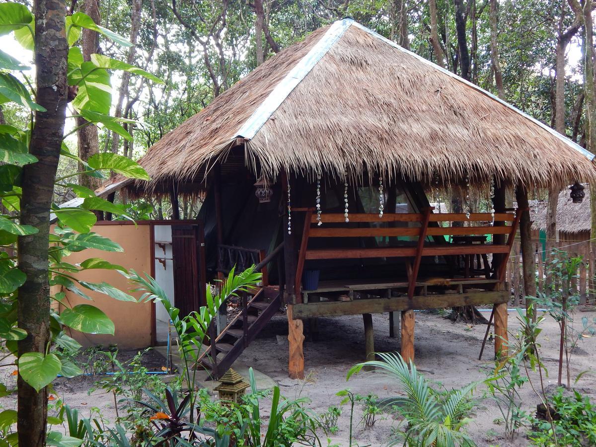 Jj Beach Resort & Jj Seafood Koh Phayam Exterior photo